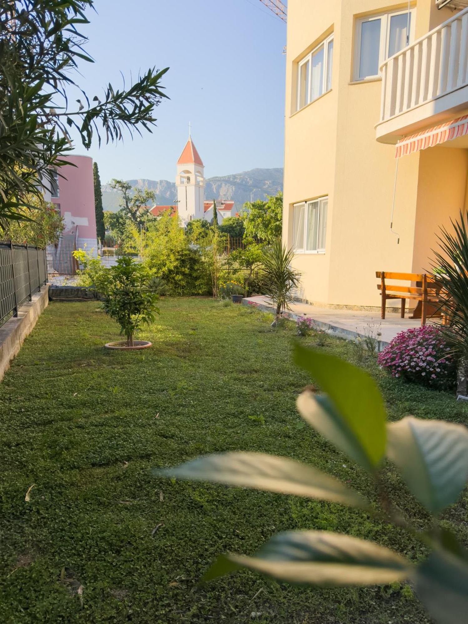 Apartments Piscina-Grey Podstrana Zewnętrze zdjęcie